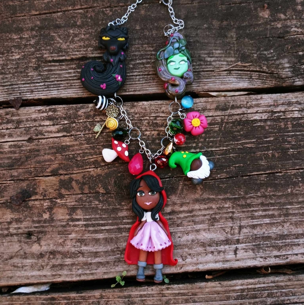 ❤🌹Red Riding 🍄Hood 🐺Necklace 🐺 - Picture 4 of 6
